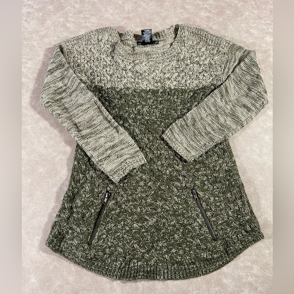 United States Sweater‎ Knit Weave Style With front pockets Women’s Size S
